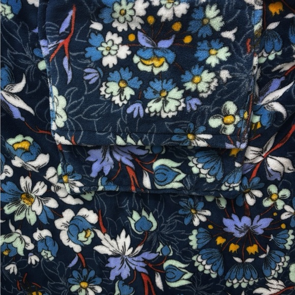 Vera Bradley Accessories - Vera Bradley Blue and White Floral Plush Fabric
Travel Blanket